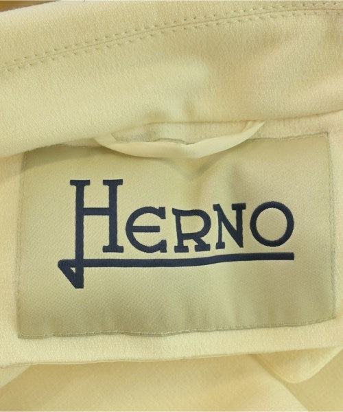 HERNO 支撐領外套