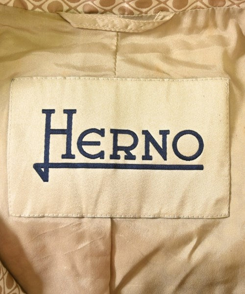 HERNO 支撐領外套