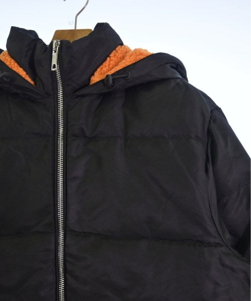 BURBERRY 羽絨大衣