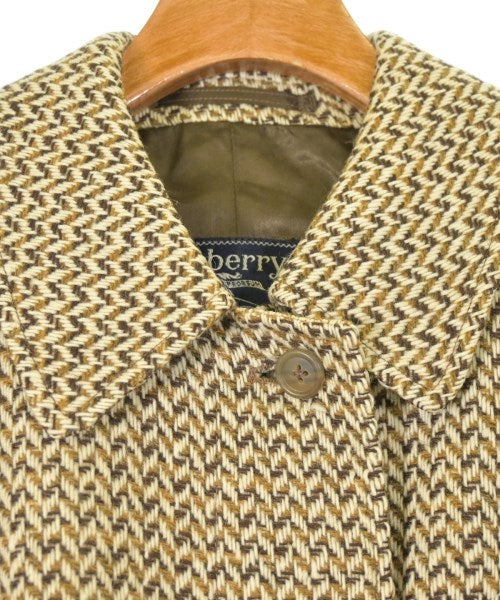 BURBERRY 支撐領外套