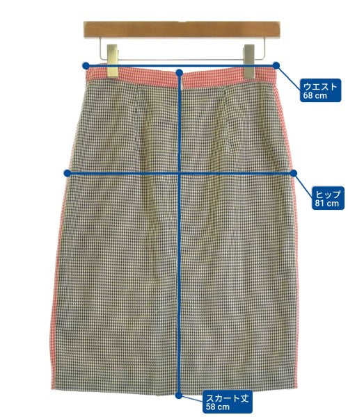BURBERRY 膝上裙