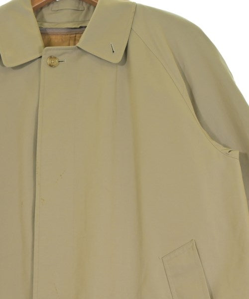 BURBERRY 支撐領外套