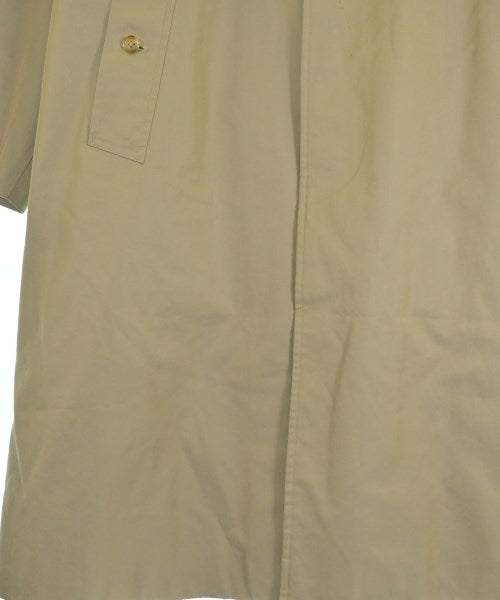 BURBERRY 支撐領外套