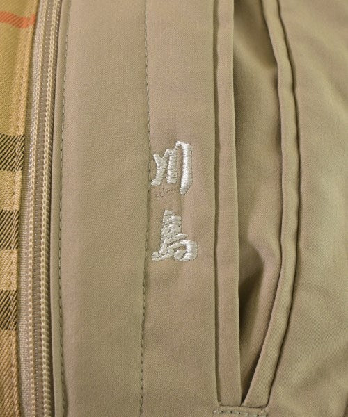 BURBERRY 支撐領外套