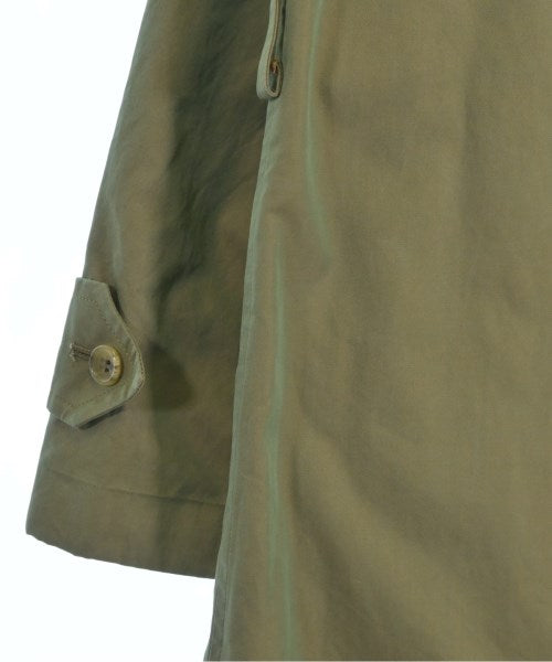 BURBERRY 支撐領外套