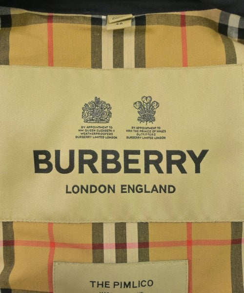 BURBERRY 支撐領外套
