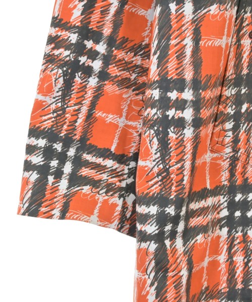 BURBERRY 支撐領外套