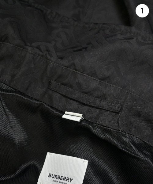 BURBERRY 支撐領外套
