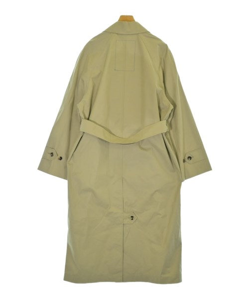 BURBERRY 支撐領外套