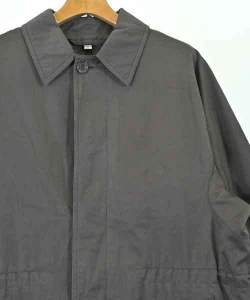 BURBERRY 支撐領外套