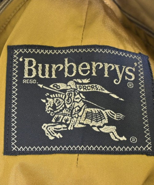 BURBERRY 支撐領外套
