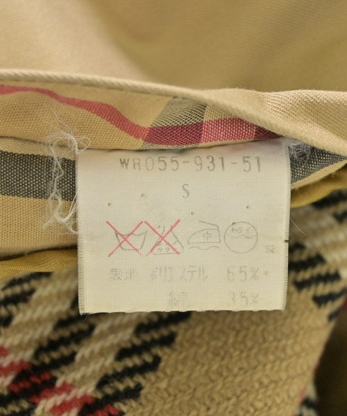 BURBERRY 支撐領外套