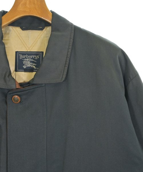 BURBERRY 支撐領外套