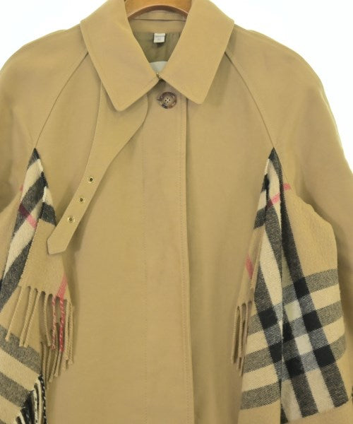 BURBERRY 支撐領外套