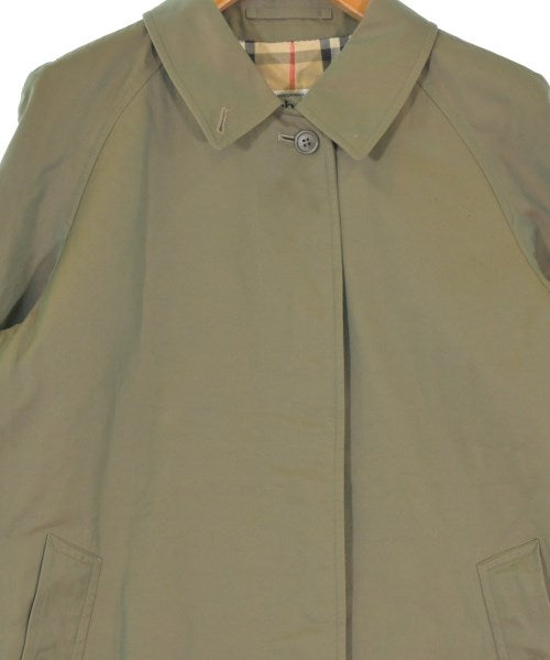 BURBERRY 支撐領外套