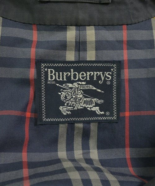 BURBERRY 支撐領外套
