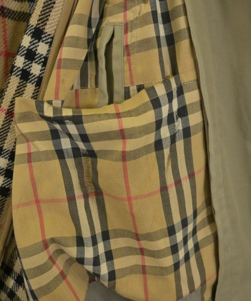 BURBERRY 支撐領外套