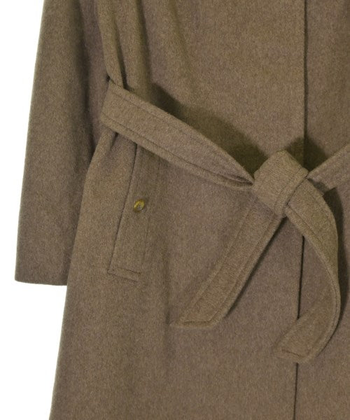 BURBERRY 支撐領外套