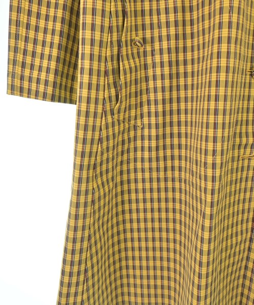 BURBERRY 支撐領外套