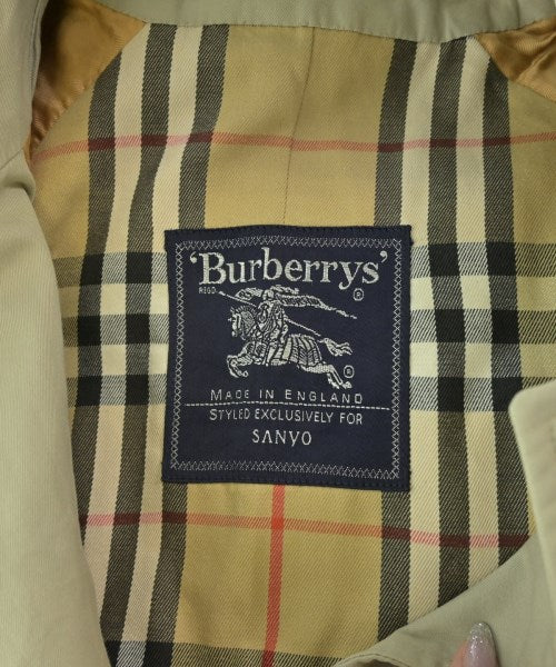 BURBERRY 支撐領外套