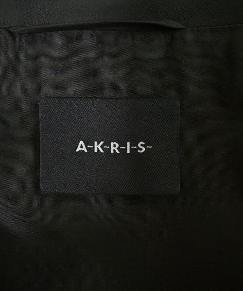 AKRIS 支撐領外套