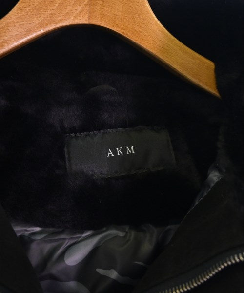 EMMETI 羽絨夾克/背心