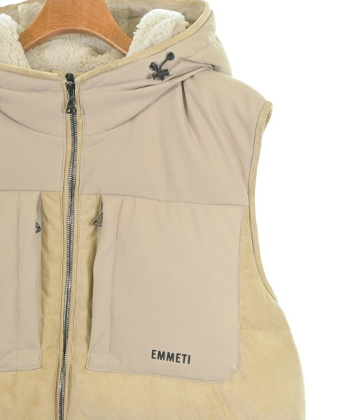 EMMETI 羽絨夾克/背心