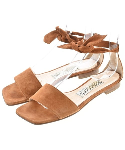 NEBULONI E 高跟鞋