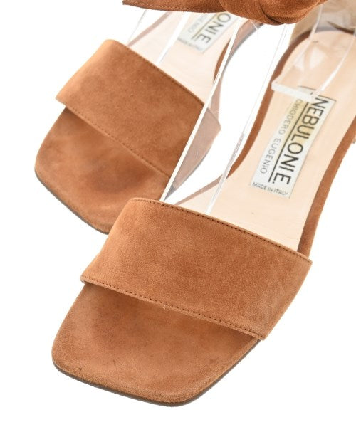 NEBULONI E 高跟鞋