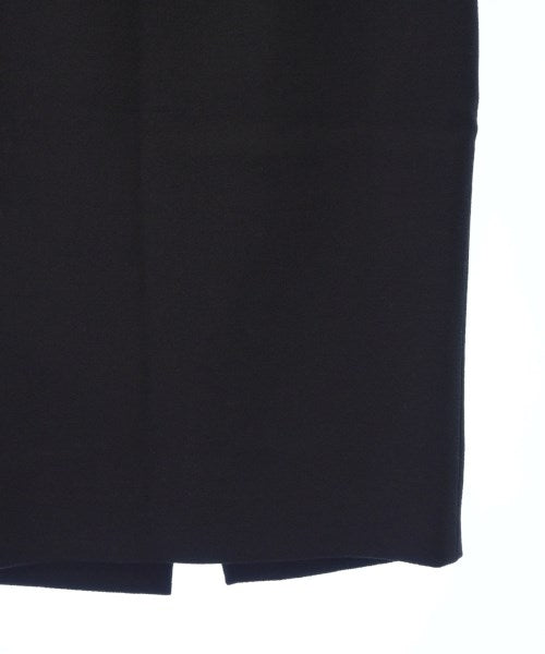 Kiton 膝上裙