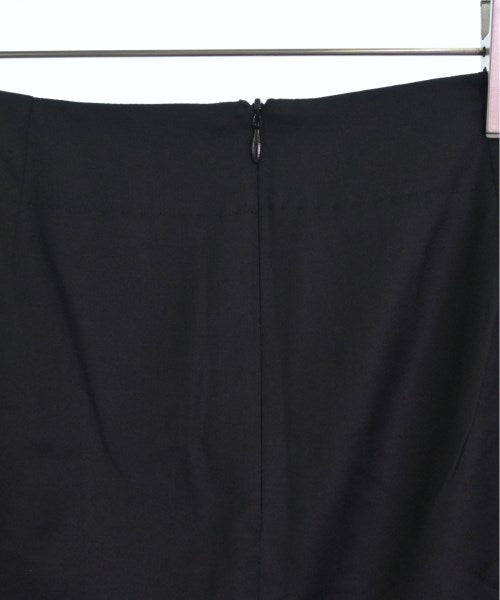 Kiton 膝上裙
