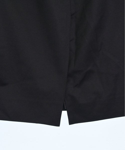 Kiton 膝上裙