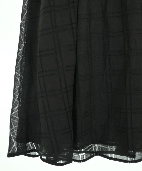 Kiton 膝上裙