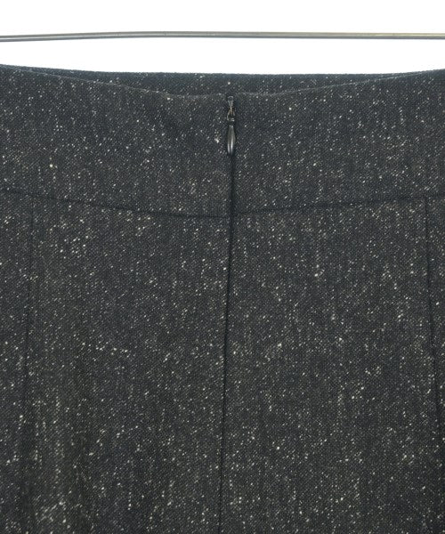 Kiton 膝上裙