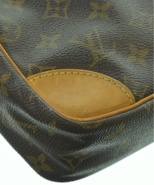 LOUIS VUITTON 肩背包