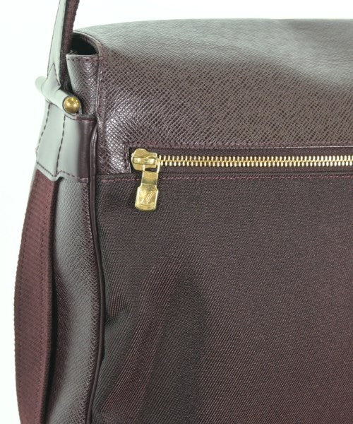 LOUIS VUITTON 肩背包