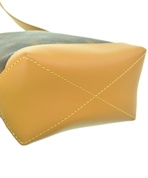 LOUIS VUITTON 肩背包