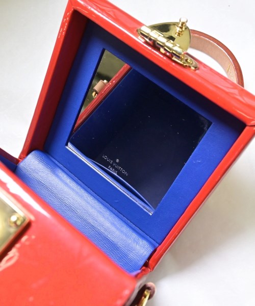 LOUIS VUITTON 肩背包