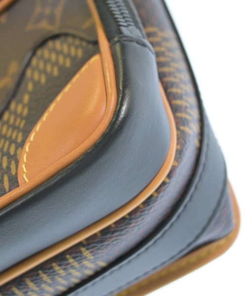 LOUIS VUITTON 肩背包