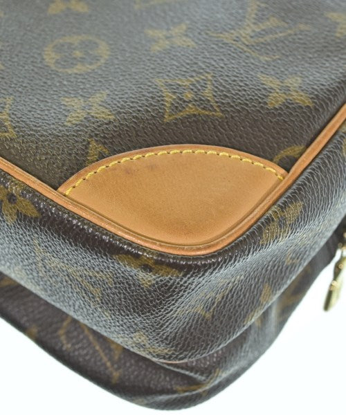 LOUIS VUITTON 肩背包