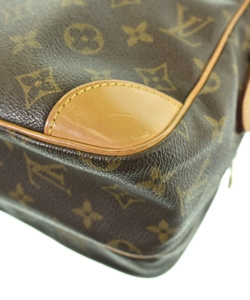 LOUIS VUITTON 肩背包