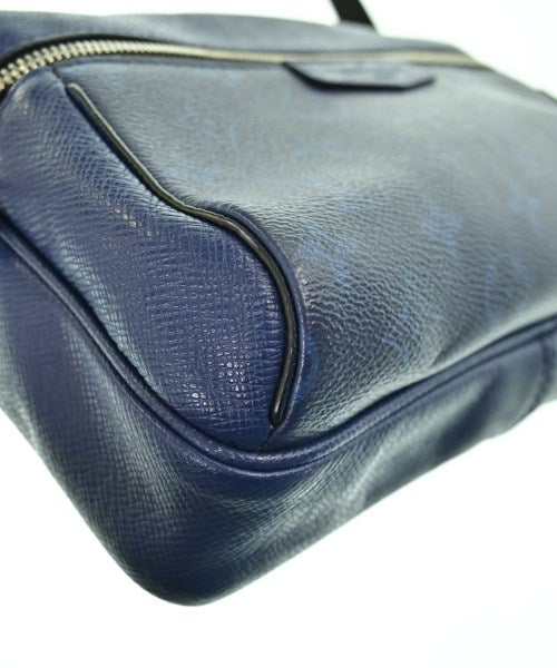 LOUIS VUITTON 肩背包