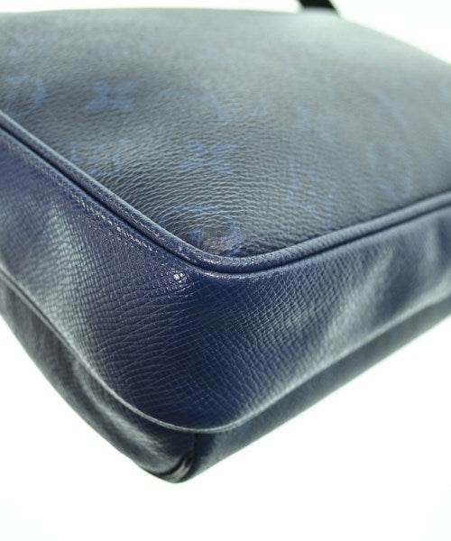 LOUIS VUITTON 肩背包