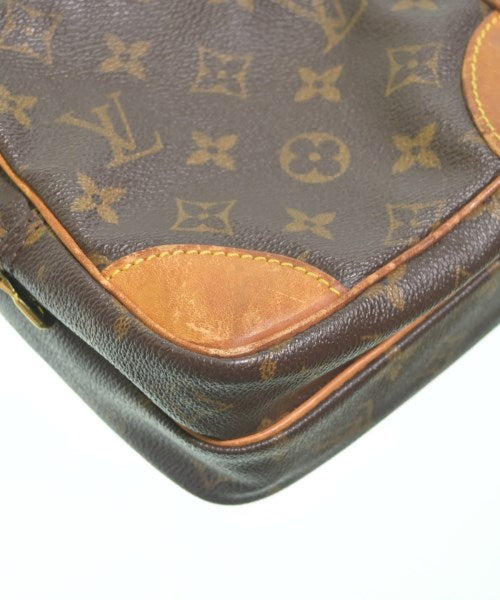 LOUIS VUITTON 肩背包