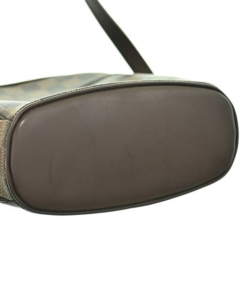 LOUIS VUITTON 肩背包