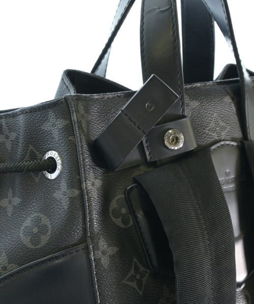 LOUIS VUITTON 背包