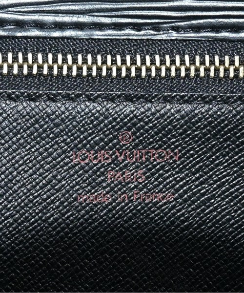 LOUIS VUITTON 手拿包