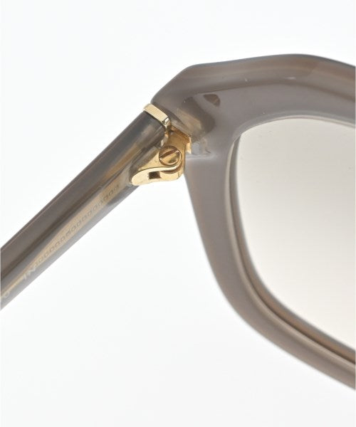 PRADA 太陽眼鏡