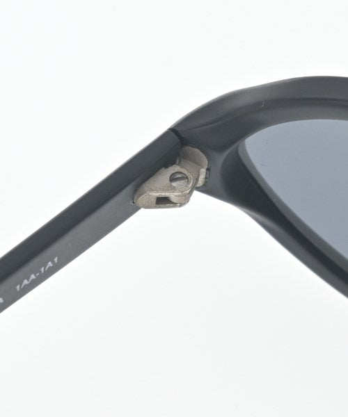 PRADA 太陽眼鏡