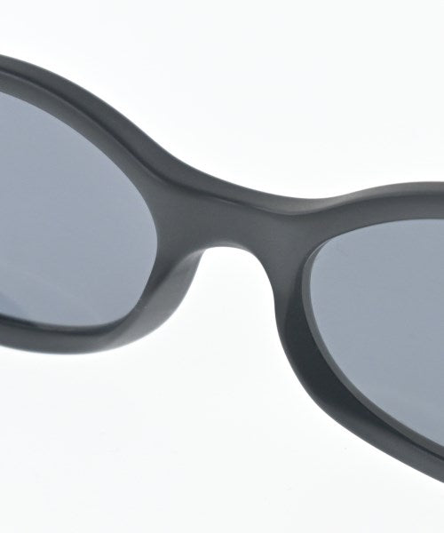 PRADA 太陽眼鏡